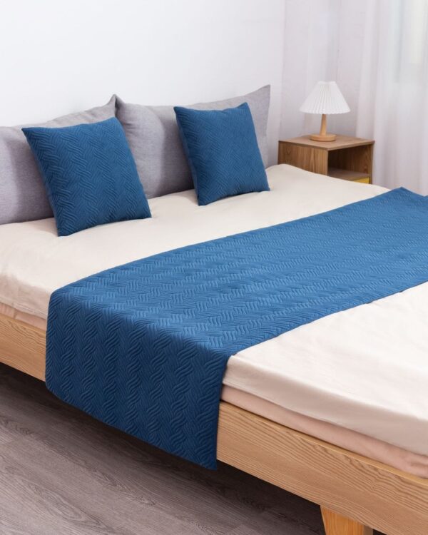 Piecera Plush Trenzada Azul+ 2 fundas de Cojines