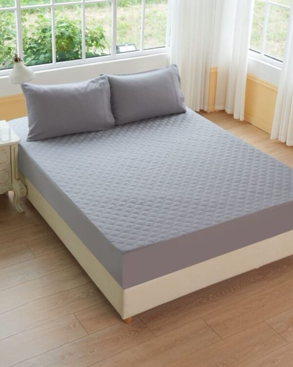 Cubre Colchón Impermeable Gris + Fundas de almohada