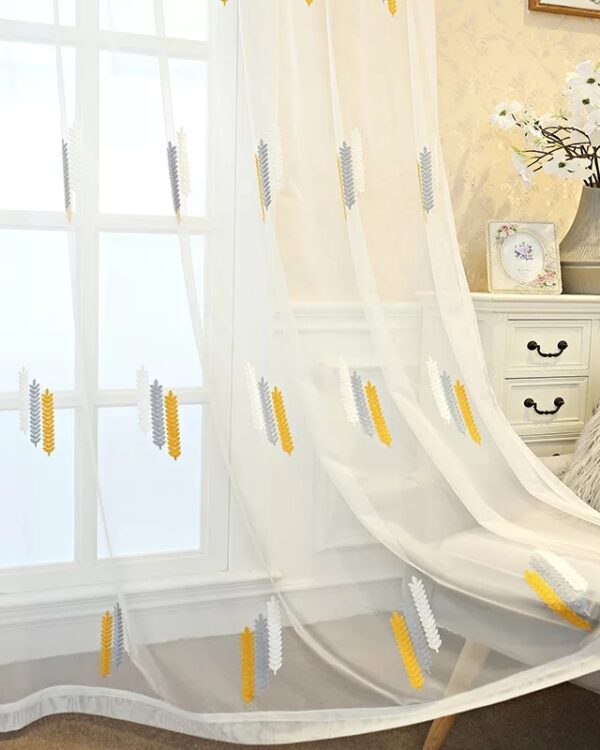 Visillos con Detalles Bordados Amarillo