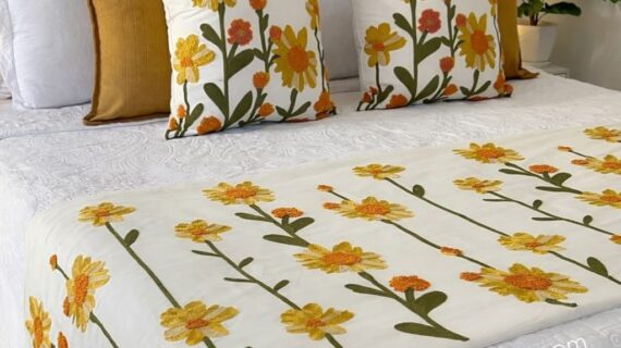 SET DE PIECERA CON 2 FUNDAS DE COJINES